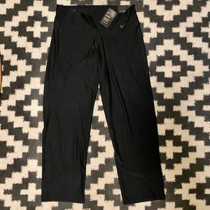 Nike Women’s Training Workout Pants Size 2x NWT